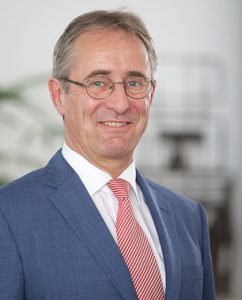 Dr. Ludwig Pierkes